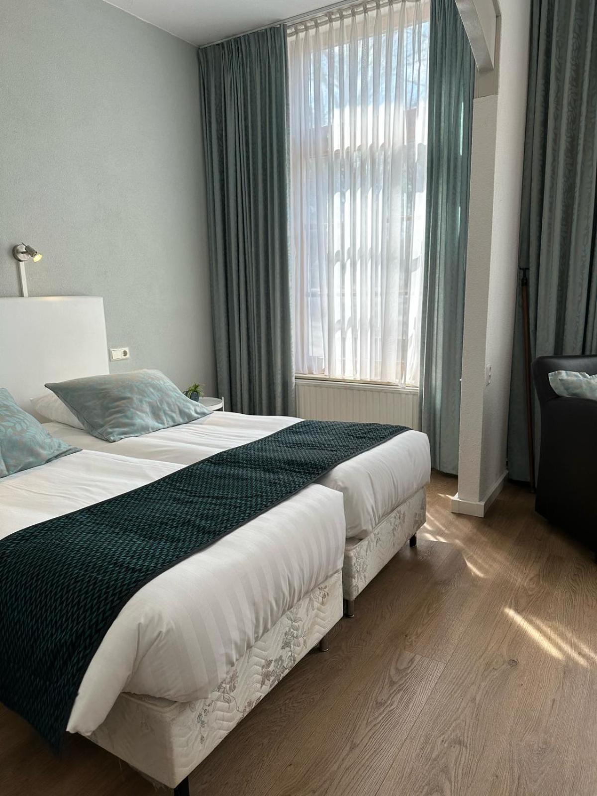 Hotel - B&B - Appartement De Zevende Heerlijkheid 슬레나켄 외부 사진